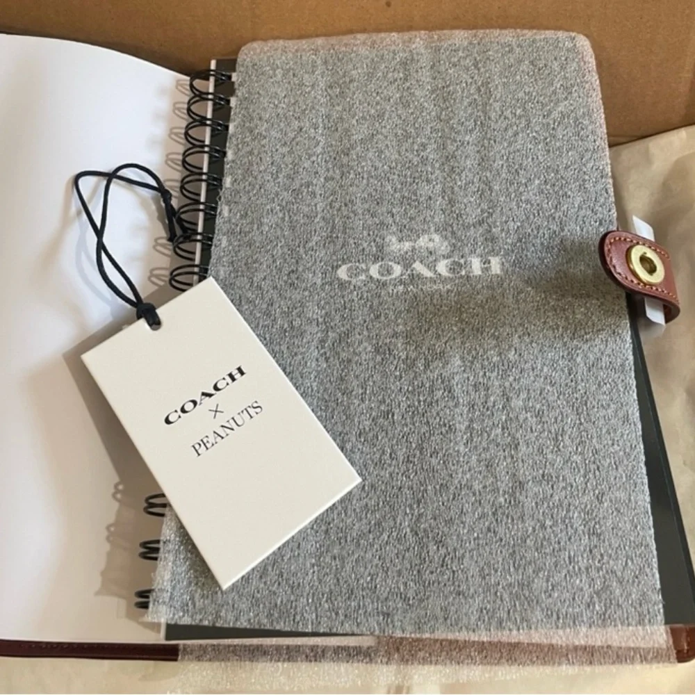 Coach x Peanuts Notebook - Picture 2 of 6
